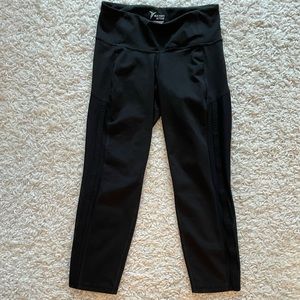 OLD NAVY 3/4 ACTIVEWEAR TIGHTS SIZE XS